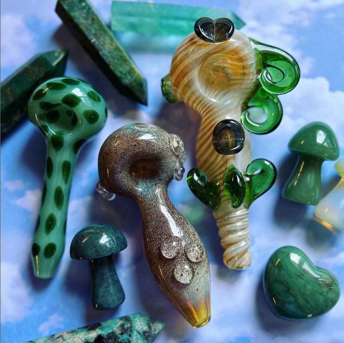 Art of Smoke Minty Bong - Handblown Glass
